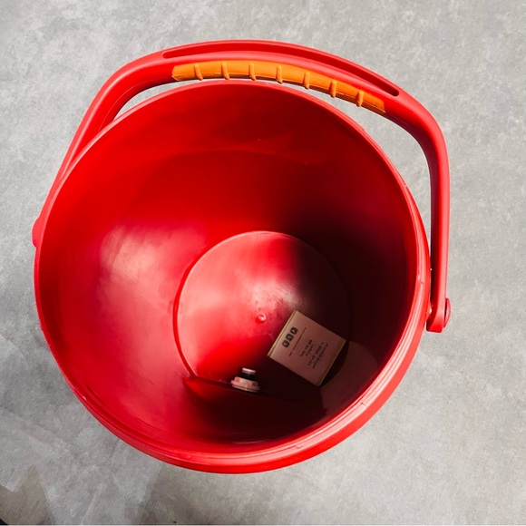 Bubba Red and Silver 384oz, 3gallon, 14L jug Insulated keg cooler - Picture 2 of 5